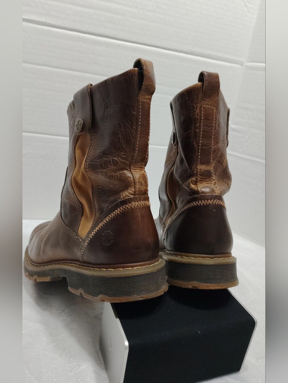 Dr. Martens Boots, Men # 11 US, Leather Made - Picture 5 of 9
